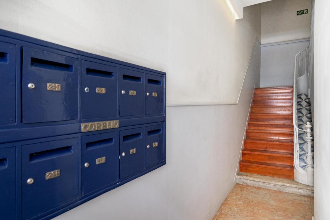 Apartment Whome Luxury In Prime Location W/ Ac, Lift & Private Patio Lissabon